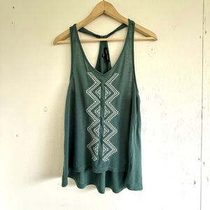 Aztec design Sweet Rain Green & White Embroidered Tank Top M